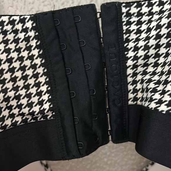 Women’s Cacique HoundsTooth Lightly Lined Balconette Bra, 40H - Picture 8 of 8